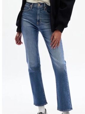 GAP High Rise Kick Flare Jeans Size 12/31 Light wash as shown in non-Gap photos